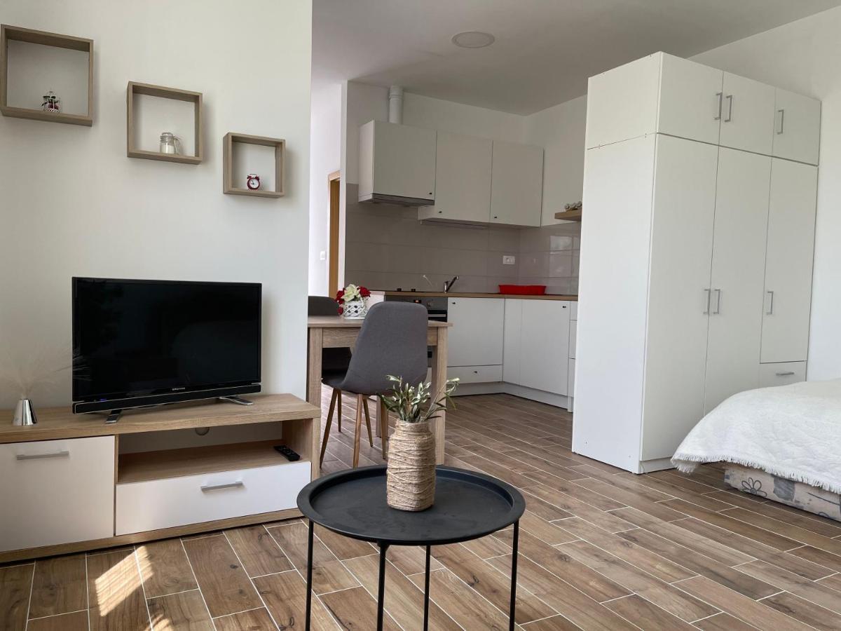 Apartman Solin 2, Parking Exterior foto
