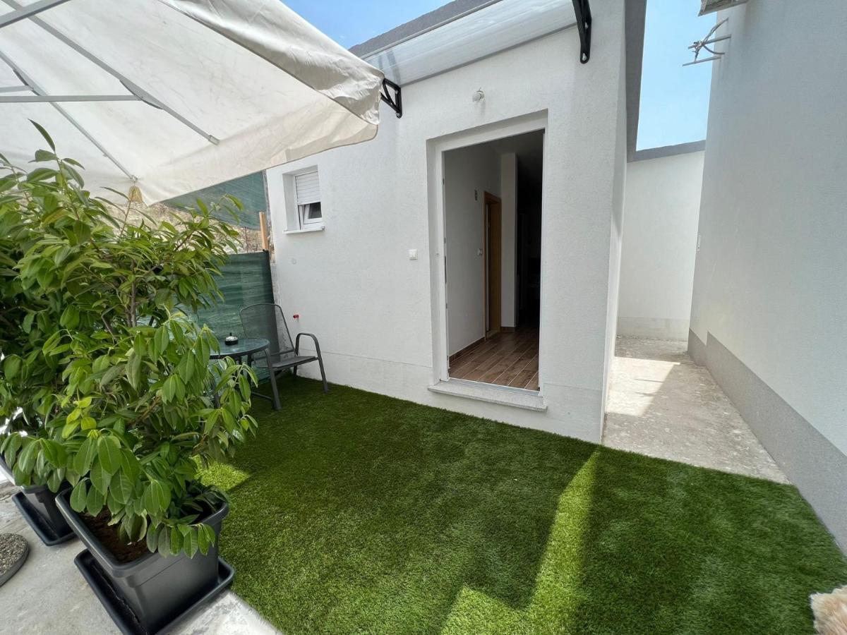 Apartman Solin 2, Parking Exterior foto